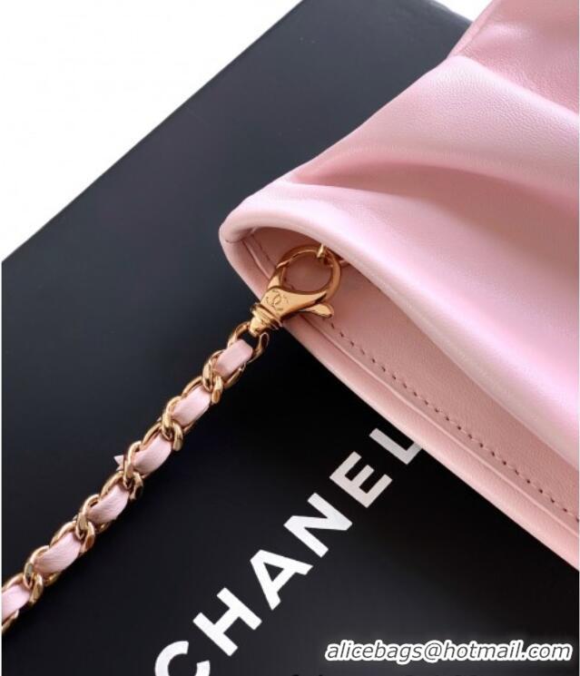 New Fashion Chanel Shiny Lambskin Clutch with Chain and Pearl AP4613 Light Pink 2025