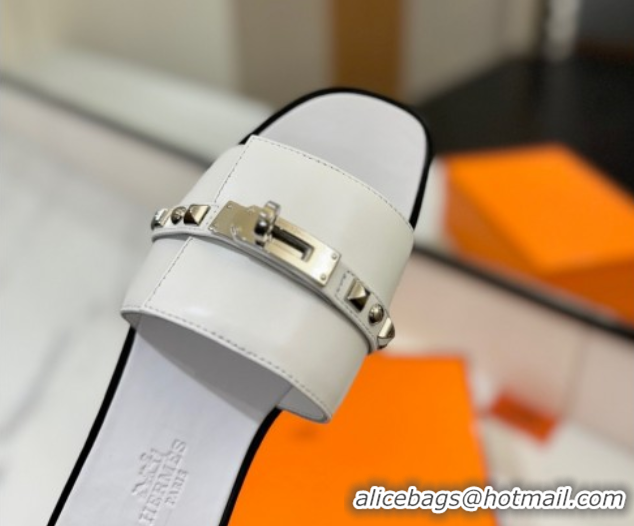 Good Looking Hermes Giulia Flat Slides Sandal in Calfskin Leather with Kelly Buckle and Studs White 0421018