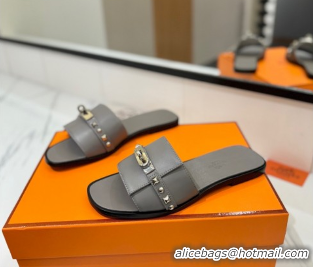 Good Quality Hermes Giulia Flat Slides Sandal in Calfskin Leather with Kelly Buckle and Studs Grey 0421019