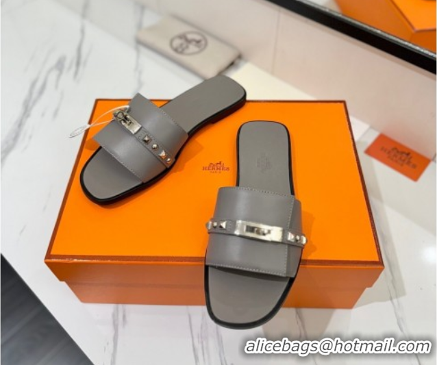 Good Quality Hermes Giulia Flat Slides Sandal in Calfskin Leather with Kelly Buckle and Studs Grey 0421019