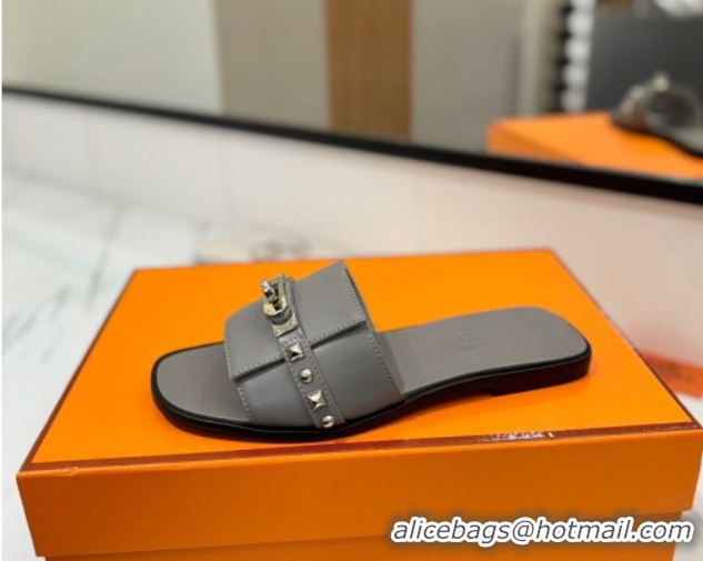 Good Quality Hermes Giulia Flat Slides Sandal in Calfskin Leather with Kelly Buckle and Studs Grey 0421019