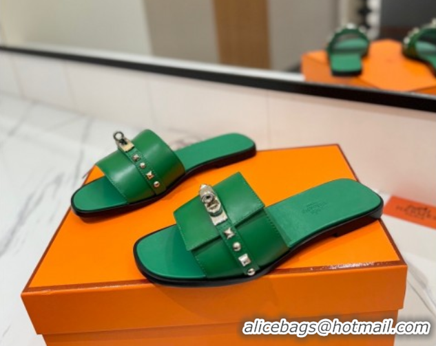 Best Price Hermes Giulia Flat Slides Sandal in Calfskin Leather with Kelly Buckle and Studs Green 0421020