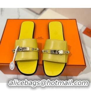 Good Quality Hermes Giulia Flat Slides Sandal in Calfskin Leather with Kelly Buckle and Studs Yellow 0421022