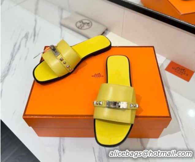 Good Quality Hermes Giulia Flat Slides Sandal in Calfskin Leather with Kelly Buckle and Studs Yellow 0421022