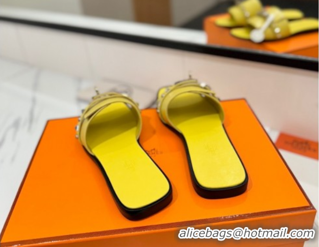 Good Quality Hermes Giulia Flat Slides Sandal in Calfskin Leather with Kelly Buckle and Studs Yellow 0421022