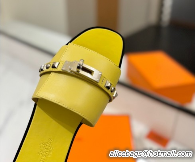 Good Quality Hermes Giulia Flat Slides Sandal in Calfskin Leather with Kelly Buckle and Studs Yellow 0421022