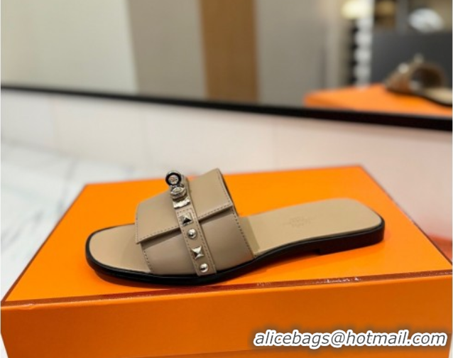 Big Discount Hermes Giulia Flat Slides Sandal in Calfskin Leather with Kelly Buckle and Studs Beige 0421024