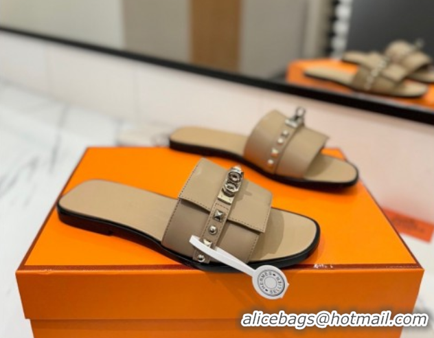 Big Discount Hermes Giulia Flat Slides Sandal in Calfskin Leather with Kelly Buckle and Studs Beige 0421024