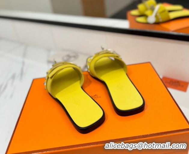 Luxury Hermes Giulia Flat Slides Sandal in Suede with Kelly Buckle and Studs Yellow 0421031