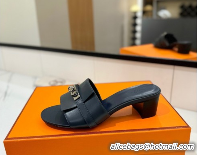 Sophisticated Hermes Gigi Heel Slides Sandal 4.5cm in Smooth Calfskin with Kelly Buckle Dark Blue 0421037