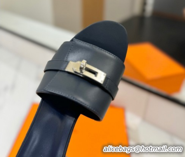 Sophisticated Hermes Gigi Heel Slides Sandal 4.5cm in Smooth Calfskin with Kelly Buckle Dark Blue 0421037
