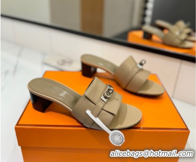 Stylish Hermes Gigi Heel Slides Sandal 4.5cm in Smooth Calfskin with Kelly Buckle Beige 0421038