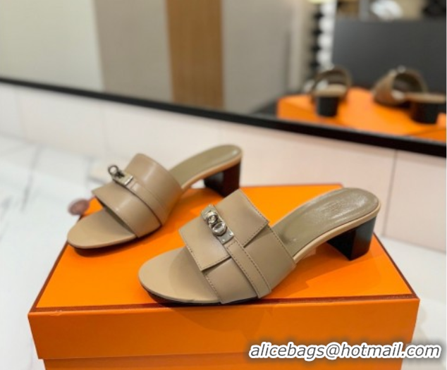 Stylish Hermes Gigi Heel Slides Sandal 4.5cm in Smooth Calfskin with Kelly Buckle Beige 0421038