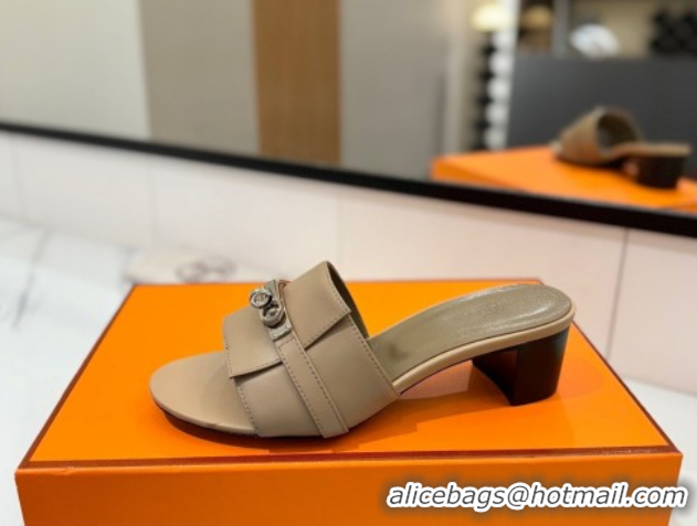 Stylish Hermes Gigi Heel Slides Sandal 4.5cm in Smooth Calfskin with Kelly Buckle Beige 0421038