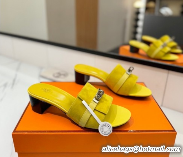 Stylish Hermes Gigi Heel Slides Sandal 4.5cm in Suede with Kelly Buckle Yellow 0421045