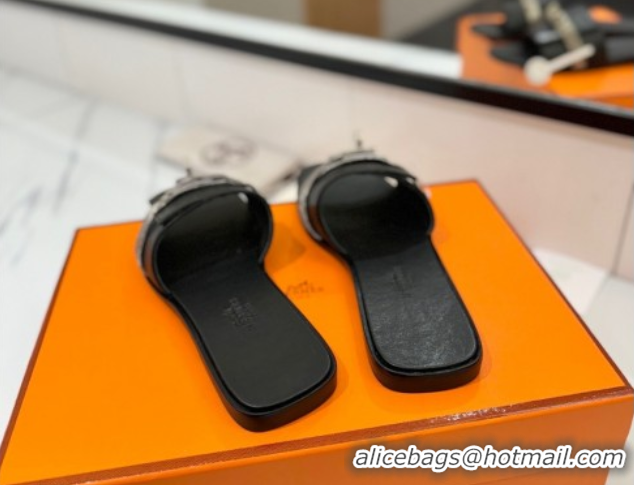 Sumptuous Hermes Giulia Flat Slides Sandal in Calfskin Leather with Kelly Buckle Strap Black 0421051