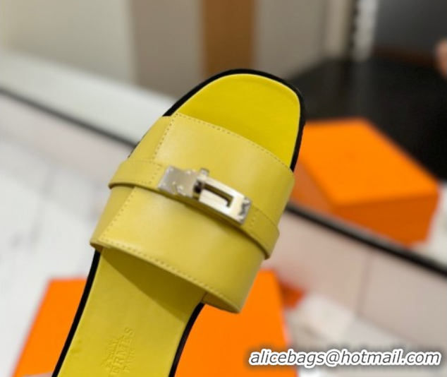 Unique Style Hermes Giulia Flat Slides Sandal in Smooth Calfskin with Kelly Buckle Strap Yellow 0421056