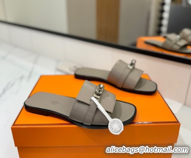 Best Product Hermes Giulia Flat Slides Sandal in Smooth Calfskin with Kelly Buckle Strap Grey 0421058