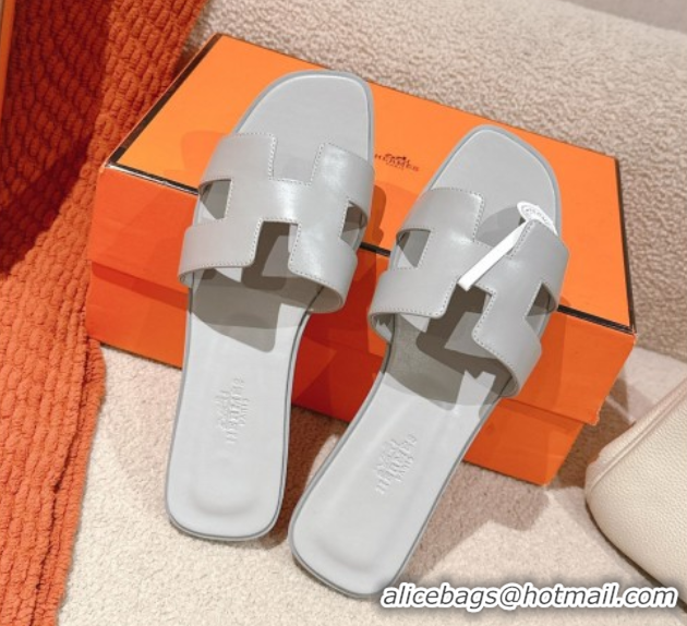 Charming Hermes Oran Classic Flat Slides Sandal in Smooth Calfskin Light Grey 0421061