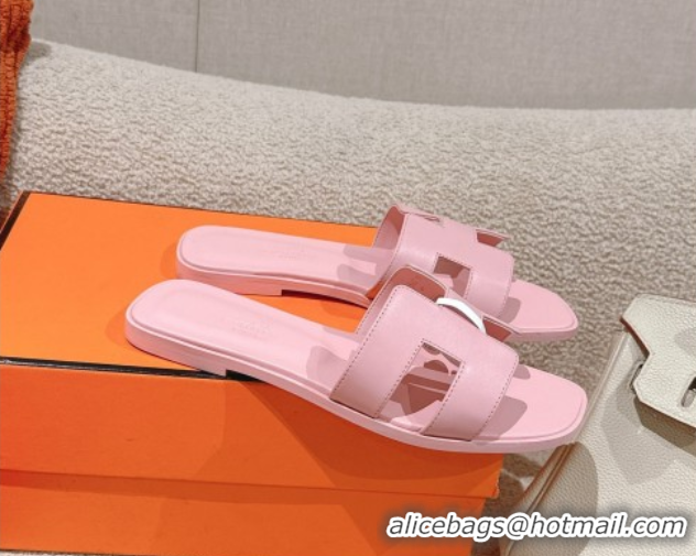 Sophisticated Hermes Oran Classic Flat Slides Sandal in Smooth Calfskin Light Pink 0421062