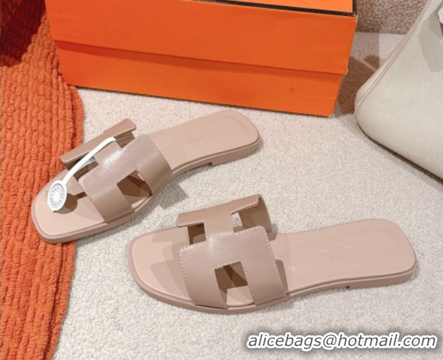 Stylish Hermes Oran Classic Flat Slides Sandal in Smooth Calfskin Nude Pink 0421066