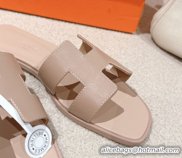 Stylish Hermes Oran Classic Flat Slides Sandal in Smooth Calfskin Nude Pink 0421066