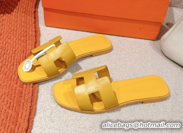 Best Grade Hermes Oran Classic Flat Slides Sandal in Smooth Calfskin Yellow 0421073