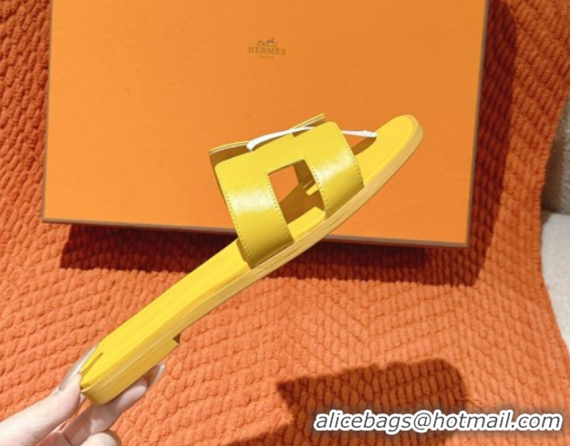 Best Grade Hermes Oran Classic Flat Slides Sandal in Smooth Calfskin Yellow 0421073