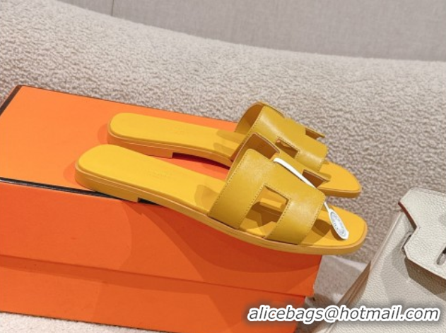 Best Grade Hermes Oran Classic Flat Slides Sandal in Smooth Calfskin Yellow 0421073