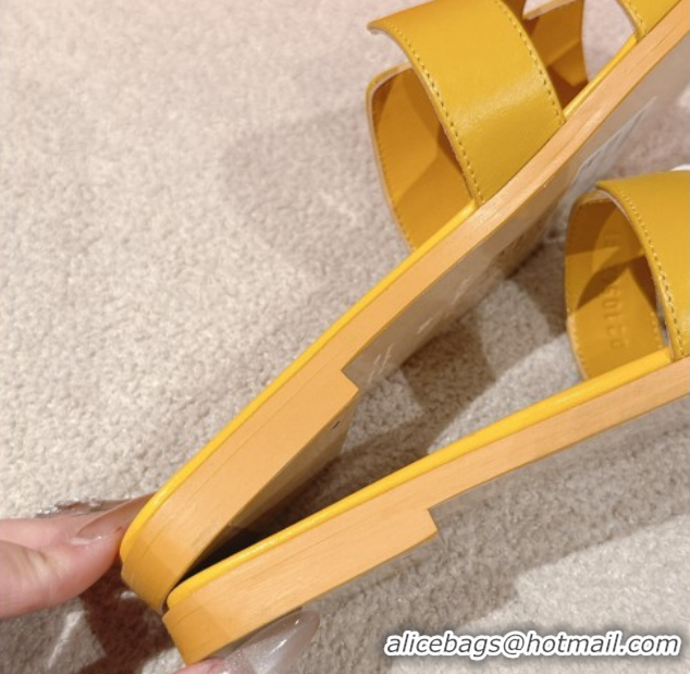 Best Grade Hermes Oran Classic Flat Slides Sandal in Smooth Calfskin Yellow 0421073