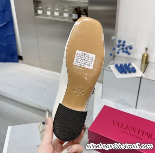 Pretty Style Valentino Preshoes Mary-Janes Ballerinas Flats in Calf Leather with Jeweled Button White 0225104