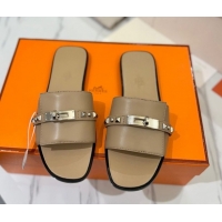 Big Discount Hermes Giulia Flat Slides Sandal in Calfskin Leather with Kelly Buckle and Studs Beige 0421024
