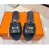 Sophisticated Hermes Gigi Heel Slides Sandal 4.5cm in Smooth Calfskin with Kelly Buckle Dark Blue 0421037