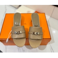 Stylish Hermes Gigi Heel Slides Sandal 4.5cm in Smooth Calfskin with Kelly Buckle Beige 0421038