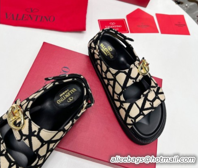 Good Quality Valentino VLogo Locker Flat Strap Sandals in Toile Iconographe Fabric Beige 2025 VLTN02254