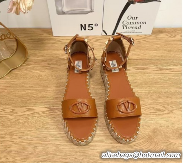 Discount Fashion Valentino Vlogo Platform Espadrille Sandals in Grained Calfskin Brown 0426101