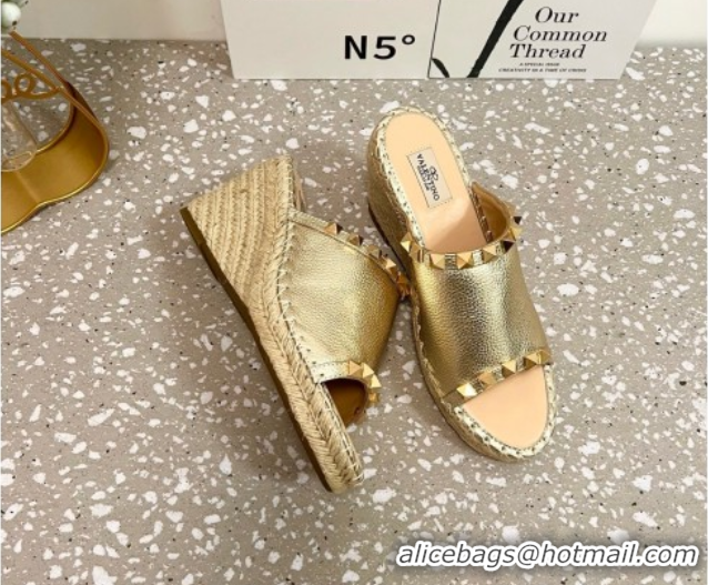 Good Product Valentino Rockstud Wedge Espadrille Slides Sandal in Grained Calfskin Gold 0426108