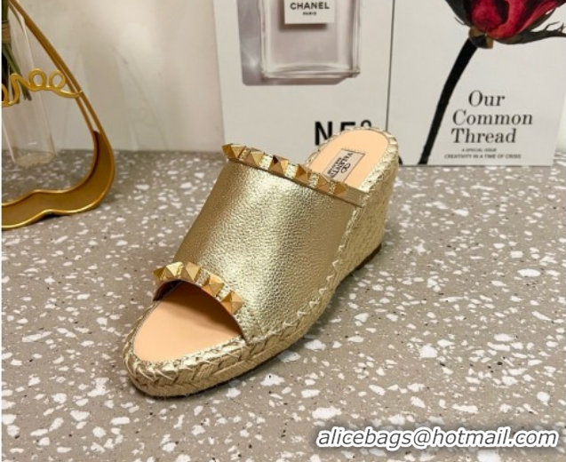 Good Product Valentino Rockstud Wedge Espadrille Slides Sandal in Grained Calfskin Gold 0426108