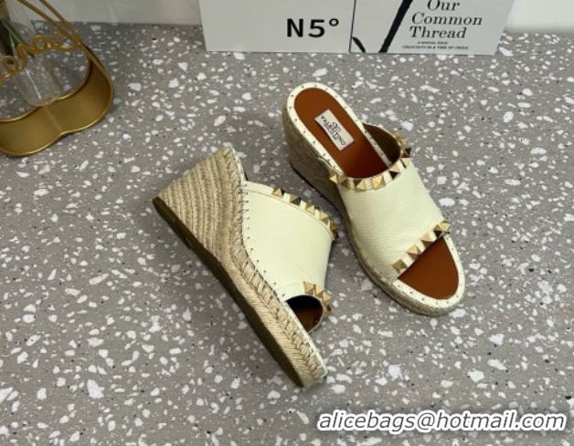 Low Cost Valentino Rockstud Wedge Espadrille Slides Sandal in Grained Calfskin White 0426109
