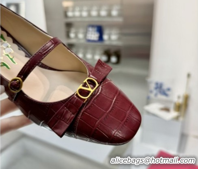 Duplicate Valentino Bowow Décolleté Pumps 5cm in Crocodile-Effect Printed Calfskin Dark Burgundy 0428064