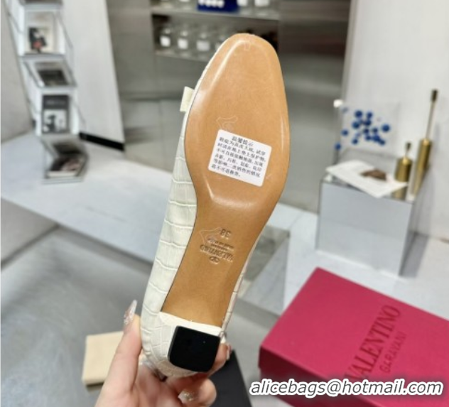Hot Style Valentino Bowow Décolleté Pumps 5cm in Crocodile-Effect Printed Calfskin White 0428066
