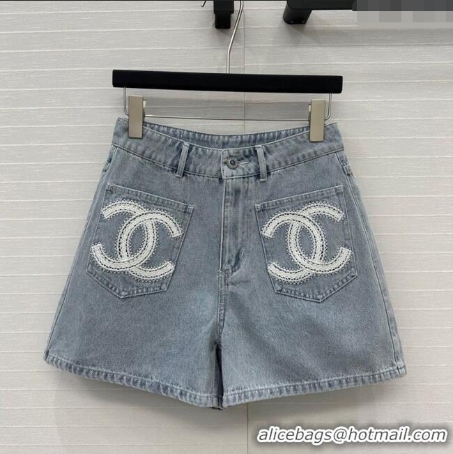 Good Taste Chanel Denim Shorts with Maxi CC 0515 Light Blue 2025