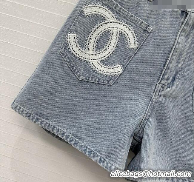 Good Taste Chanel Denim Shorts with Maxi CC 0515 Light Blue 2025