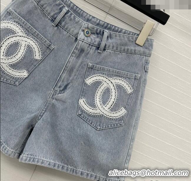 Good Taste Chanel Denim Shorts with Maxi CC 0515 Light Blue 2025