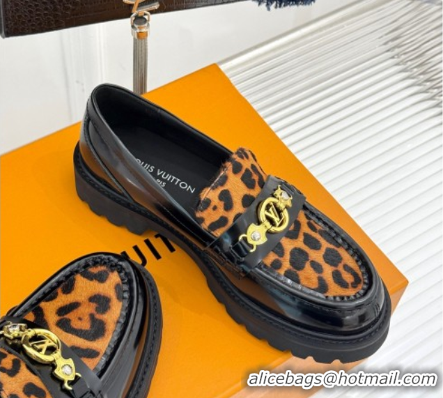 Buy Luxury Louis Vuitton District Platform Loafers in Leopard print/Black Leather 0222024