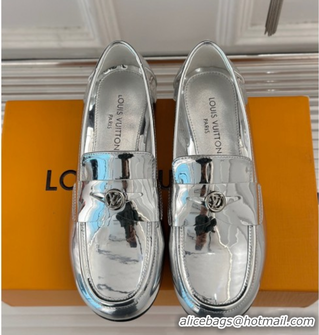 Good Looking Louis Vuitton Soho Flat Loafers in Patent Leather Silver 1ACZN2 1224073