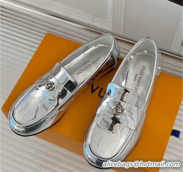 Good Looking Louis Vuitton Soho Flat Loafers in Patent Leather Silver 1ACZN2 1224073
