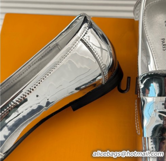 Good Looking Louis Vuitton Soho Flat Loafers in Patent Leather Silver 1ACZN2 1224073
