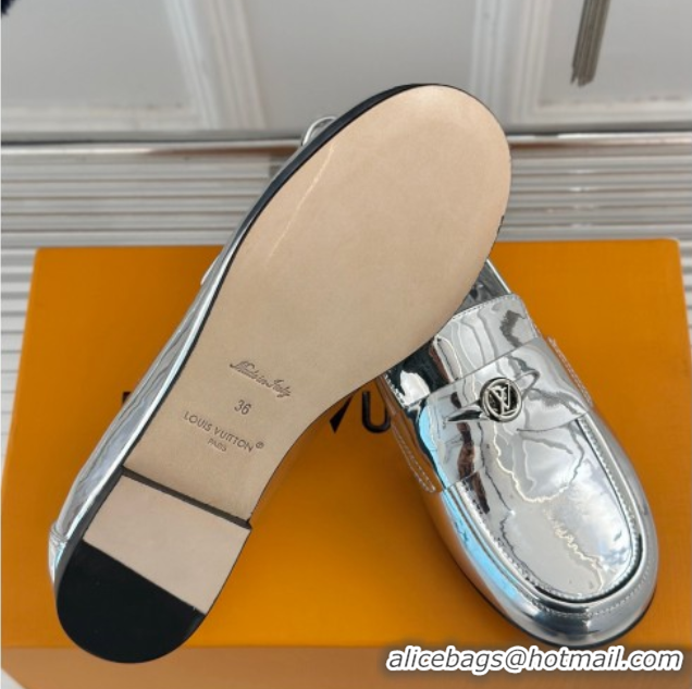 Good Looking Louis Vuitton Soho Flat Loafers in Patent Leather Silver 1ACZN2 1224073