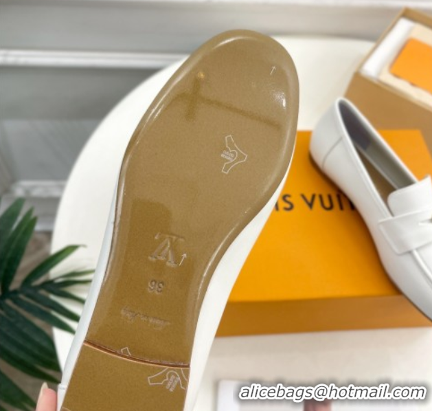 Shop Duplicate Louis Vuitton Soho Flat Loafers in Lambskin White 0222034